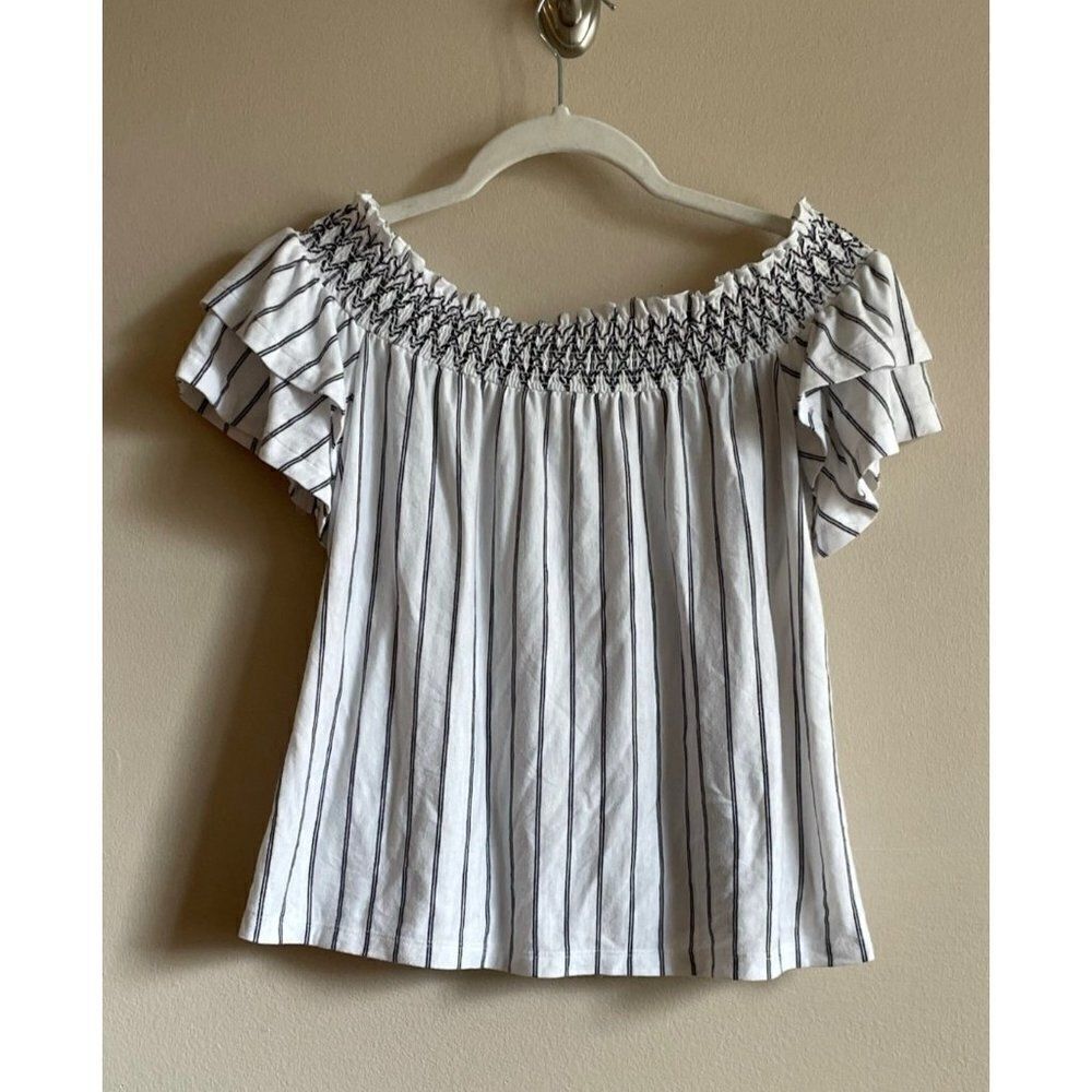 American Eagle top‎